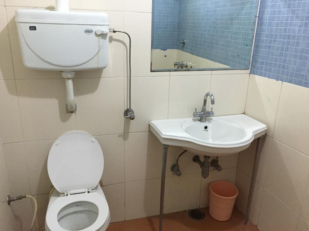 Hotel Swastik Jammu Quarto foto