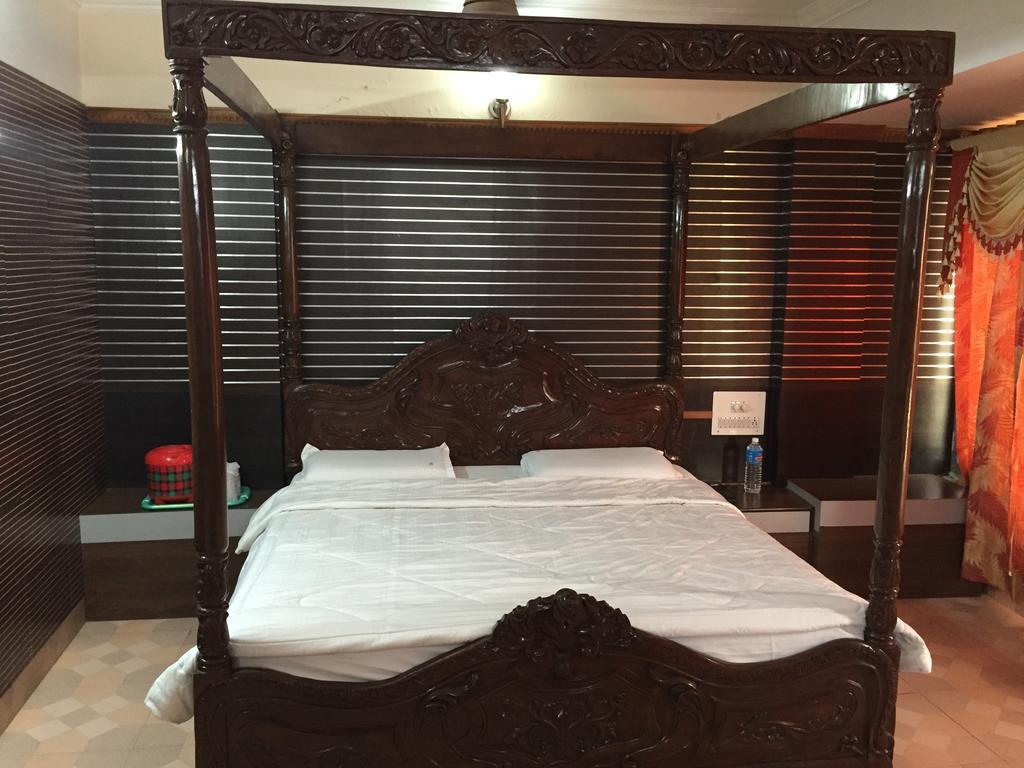 Hotel Swastik Jammu Quarto foto